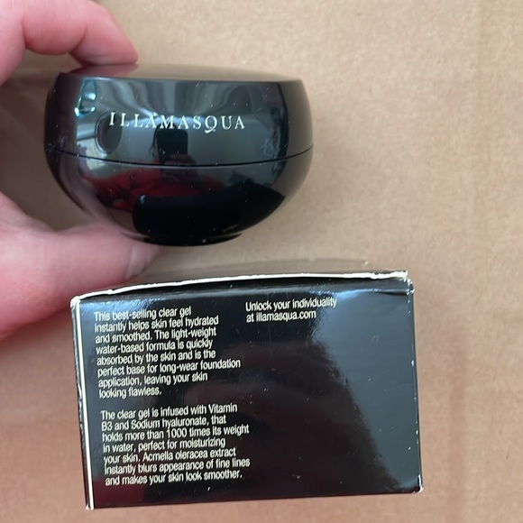 ILLAMASQUA  Hydra Veil Primer - Picture 2 of 3